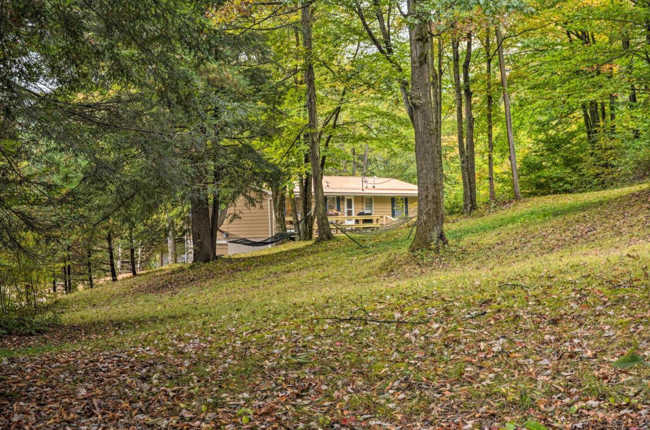 Great Valley Home With On-Site Pond, 7 Mi To Skiing! Экстерьер фото
